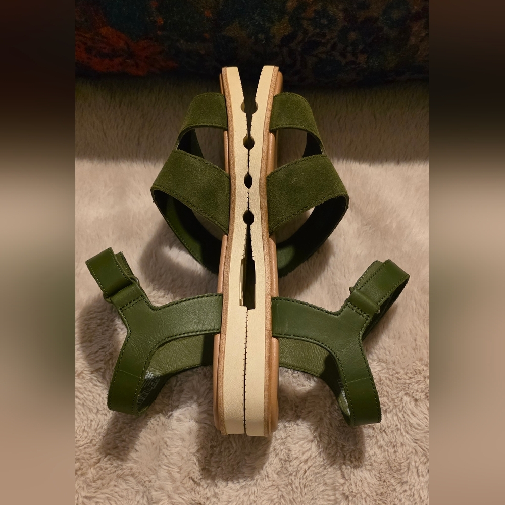 NEW IN BOX Sorel Leather Sandals - Picture 4 of 12
